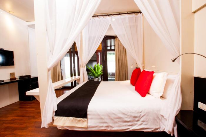 pao jin poon beach front villa