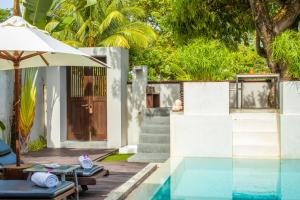 pao jin poon beach front villa