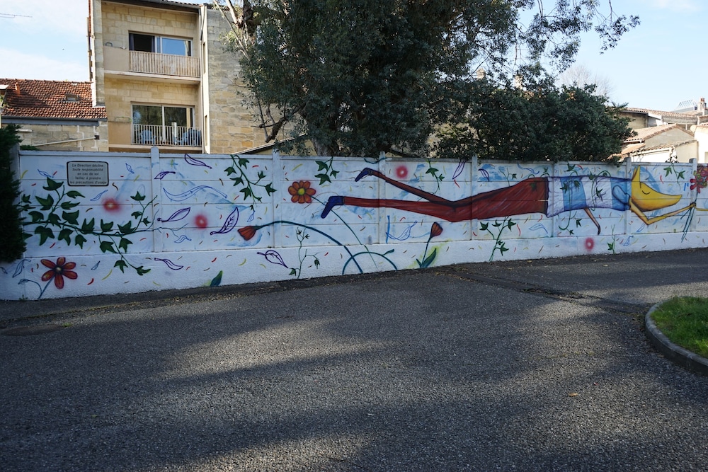 victoria garden bordeaux centre