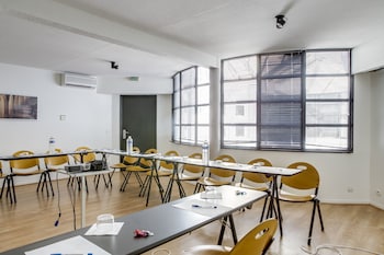 victoria garden bordeaux centre