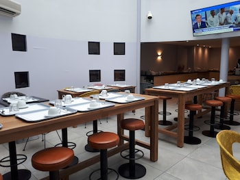 victoria garden bordeaux centre