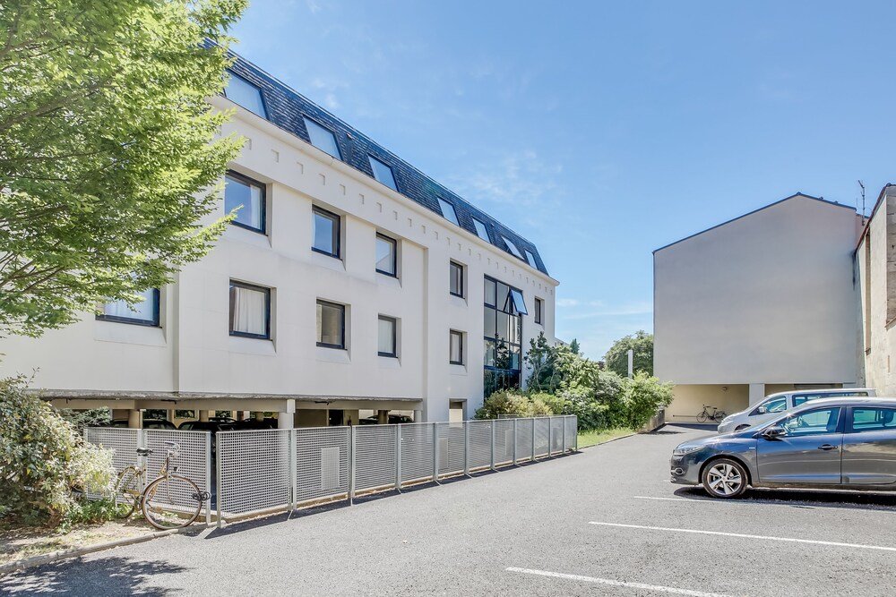 victoria garden bordeaux centre