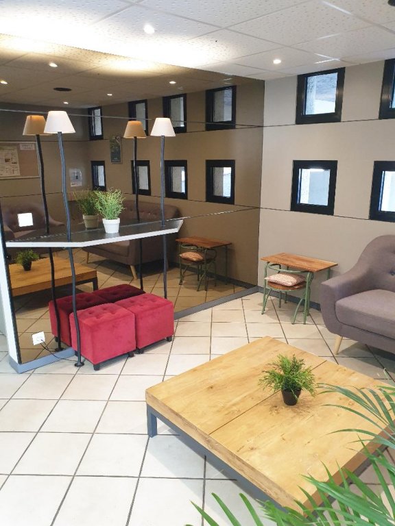 victoria garden bordeaux centre