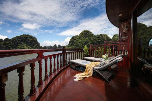 emperor cruises legacy ha long
