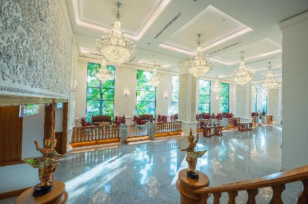 empress premier hotel