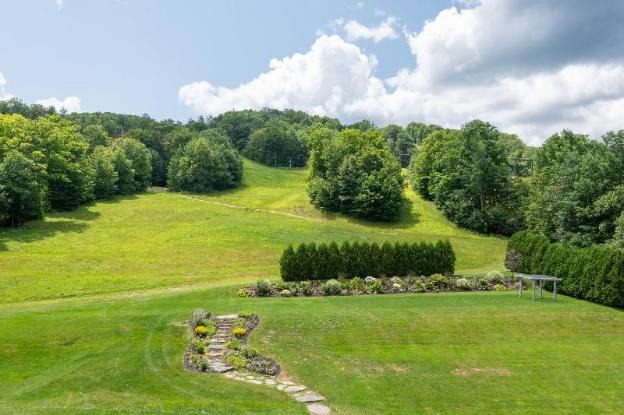 mount snow grand summit resort