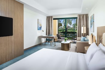 hilton pyramids golf