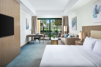 hilton pyramids golf