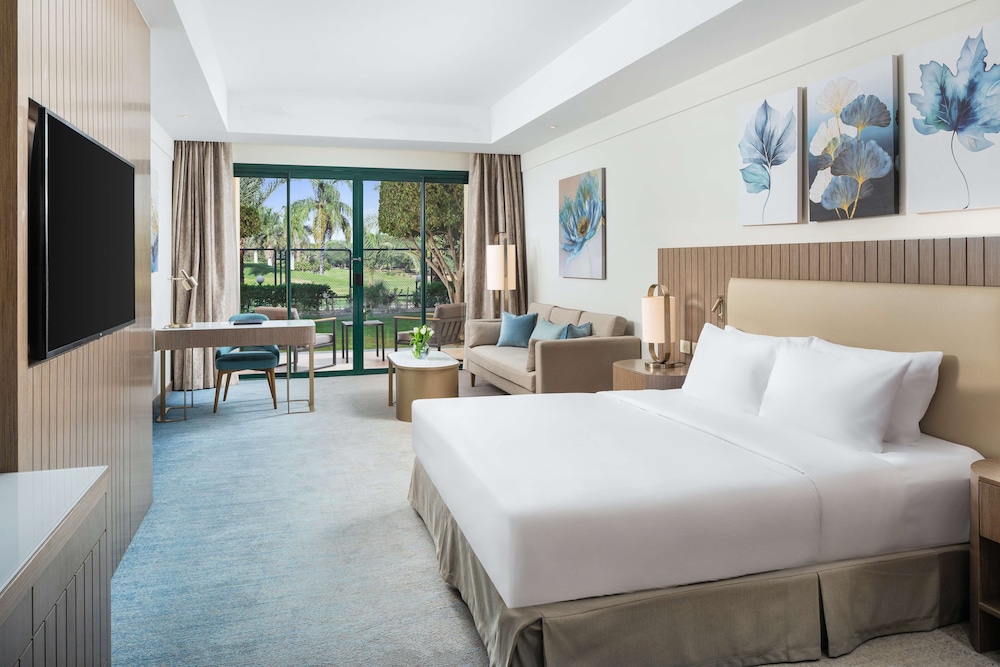 hilton pyramids golf