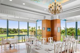 hilton pyramids golf