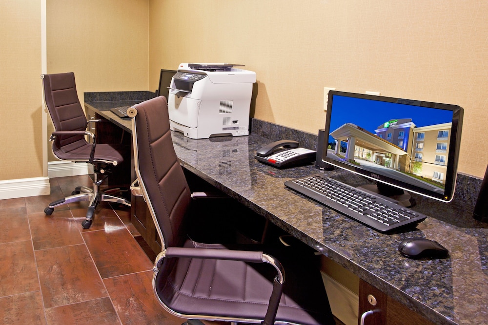 holiday inn express and suites saint augustine north