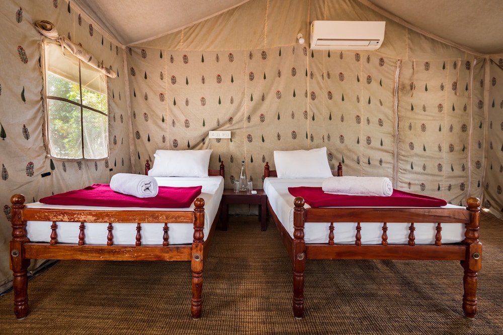 amritara riverside luxury tents