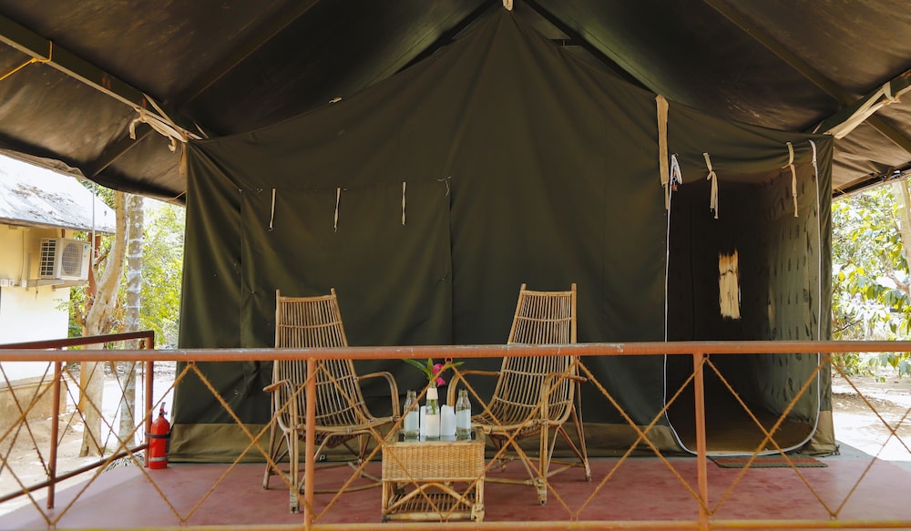 amritara riverside luxury tents