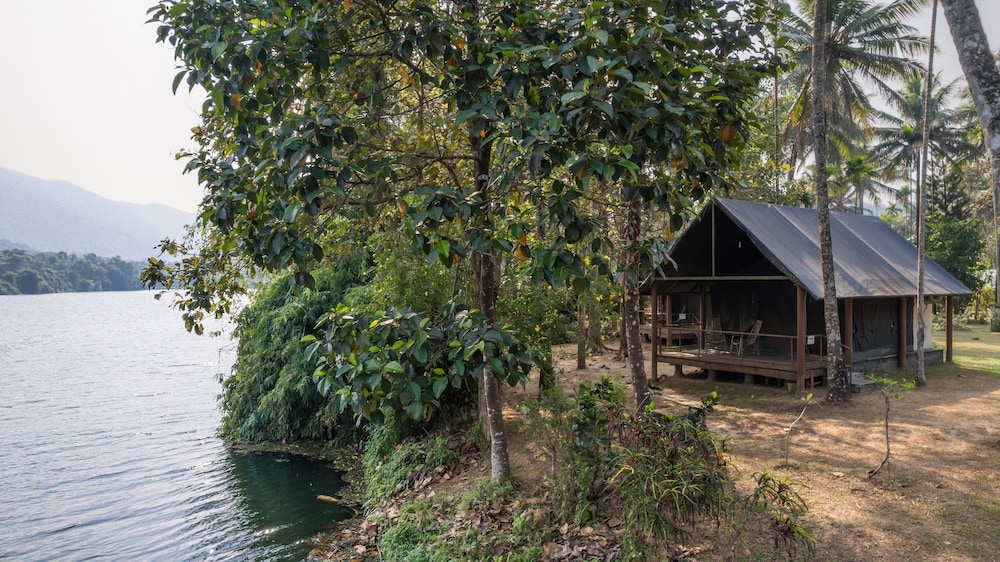 amritara riverside luxury tents