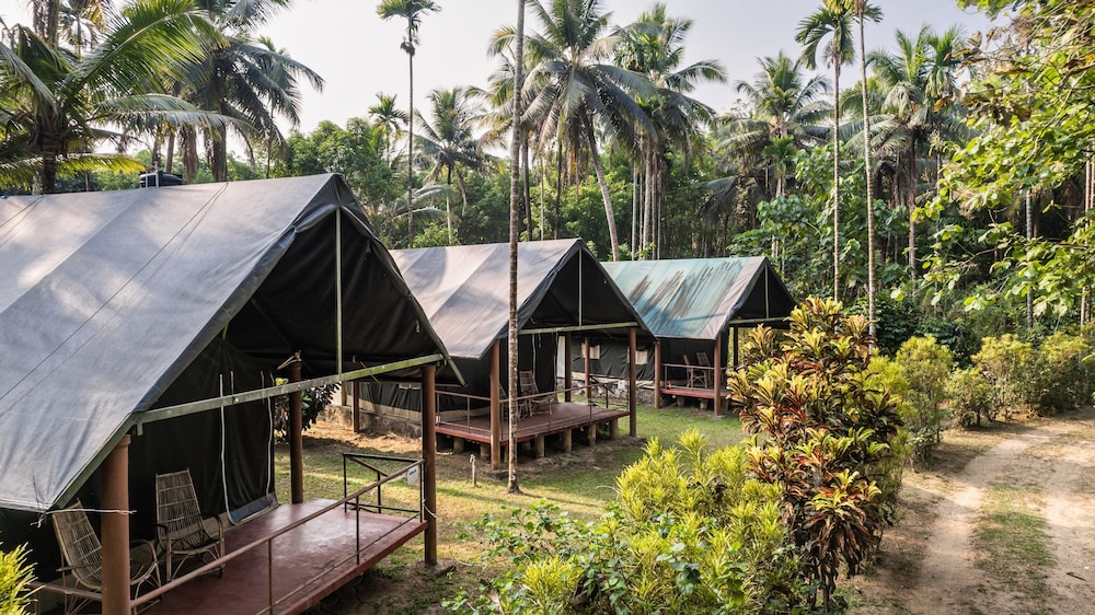amritara riverside luxury tents