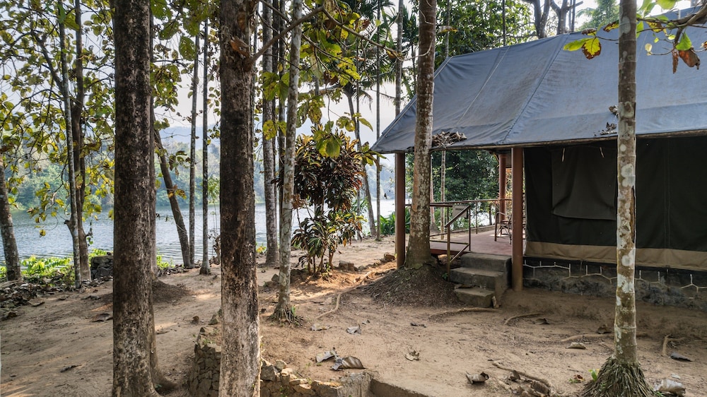 amritara riverside luxury tents