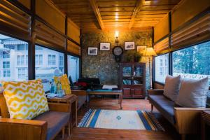 bhikampur lodge by howard