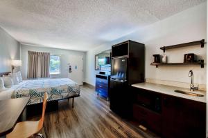 studio 6 birmingham al medical center