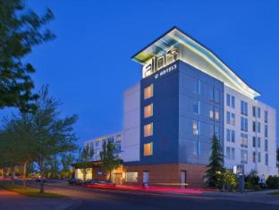 aloft portland airport at cascade station