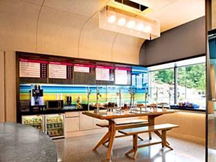 aloft portland airport at cascade station