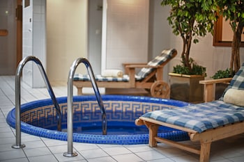 marriott executive apartments millennium court