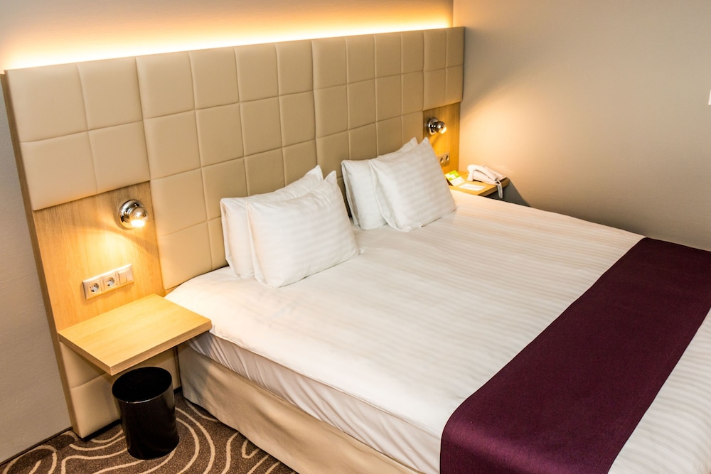 holiday inn budapest budaors by ihg