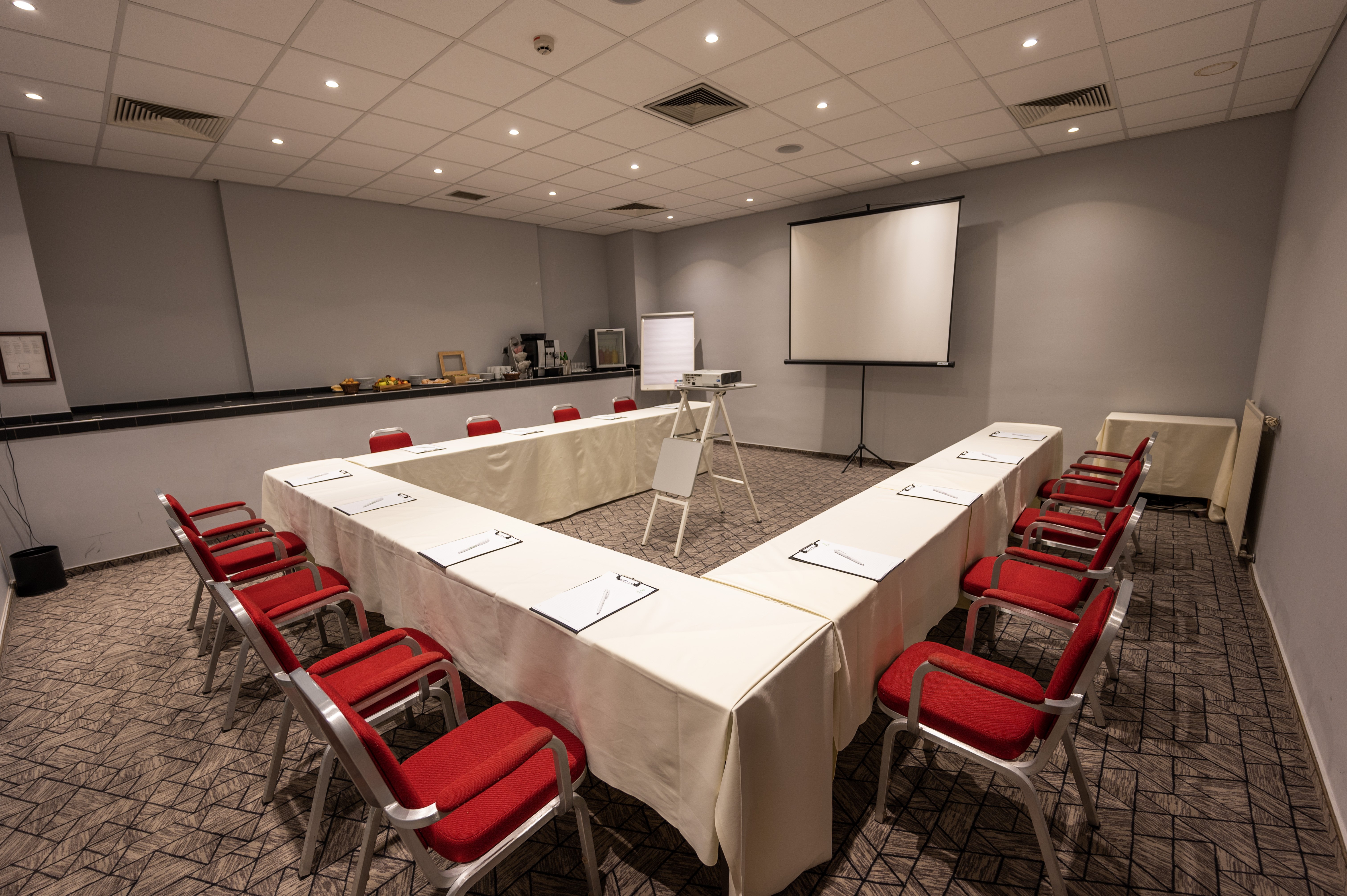 holiday inn budapest budaors by ihg