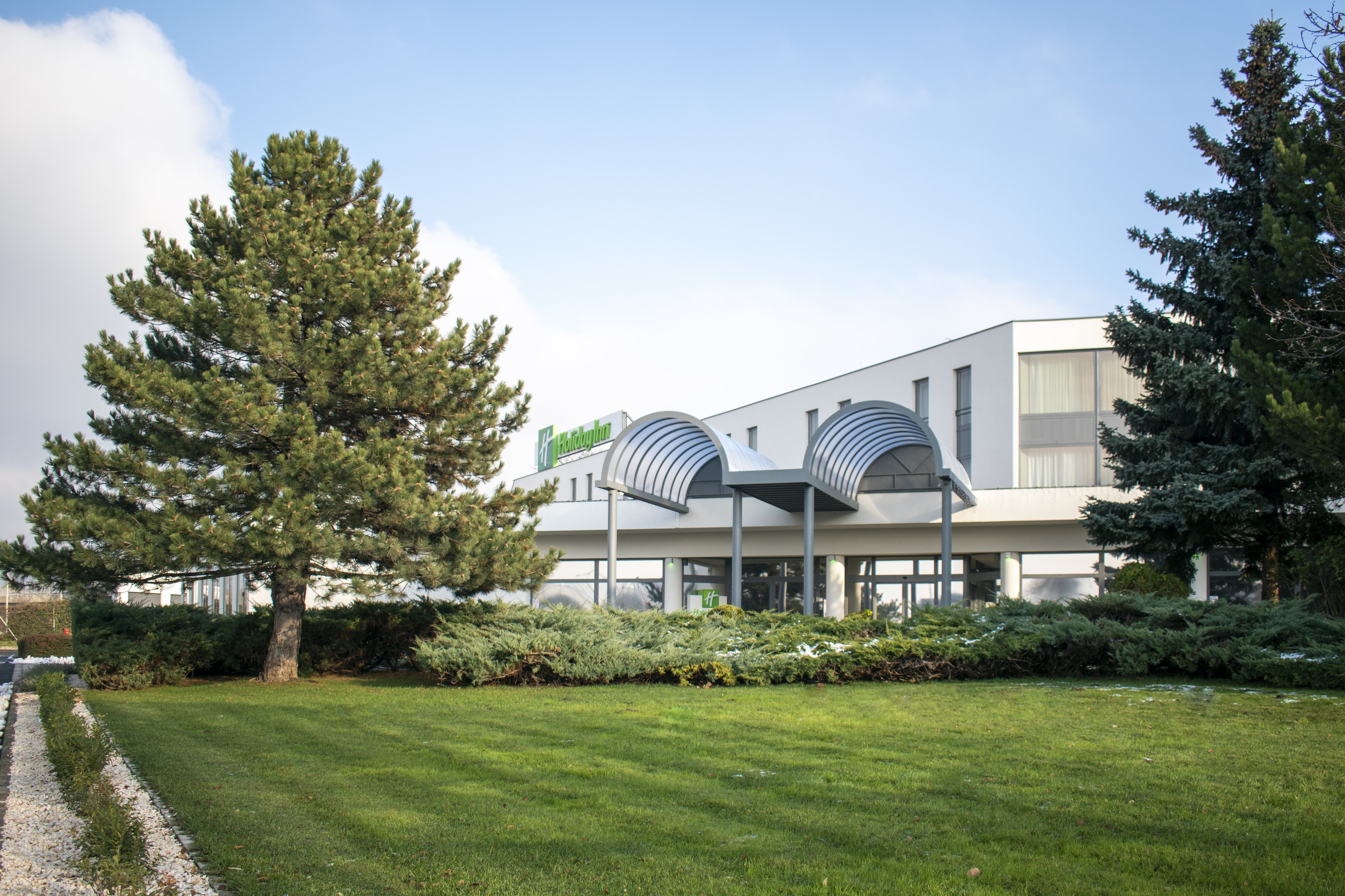 holiday inn budapest budaors by ihg