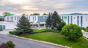 holiday inn budapest budaors by ihg