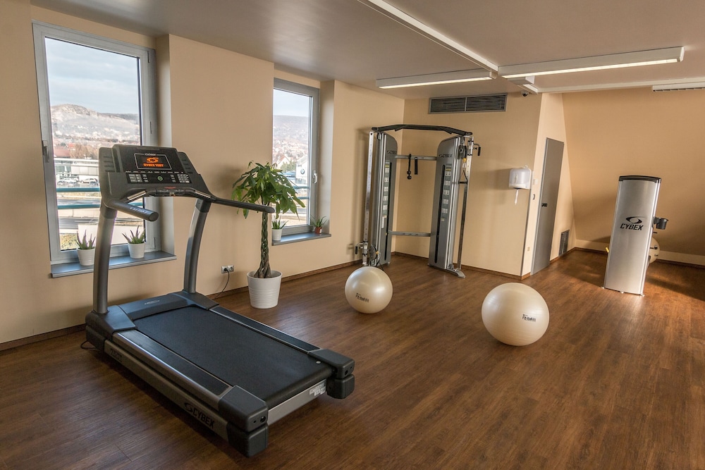 holiday inn budapest budaors by ihg