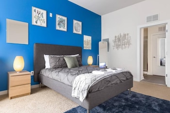 uptown spacious condo wifi free parking