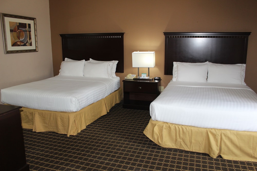 holiday inn express kansas city liberty by ihg