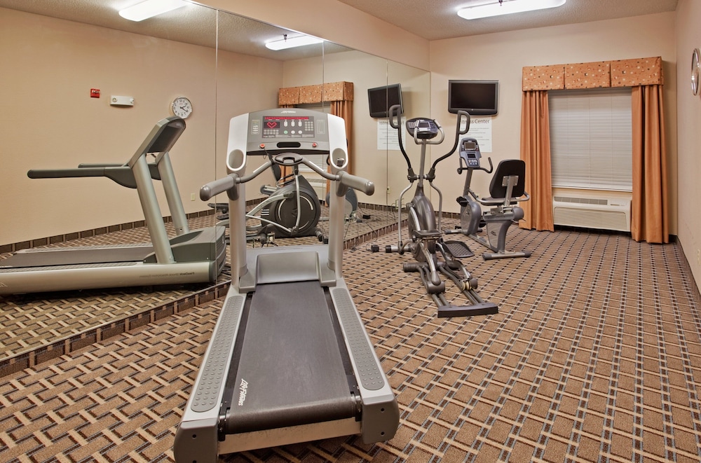 holiday inn express kansas city liberty by ihg