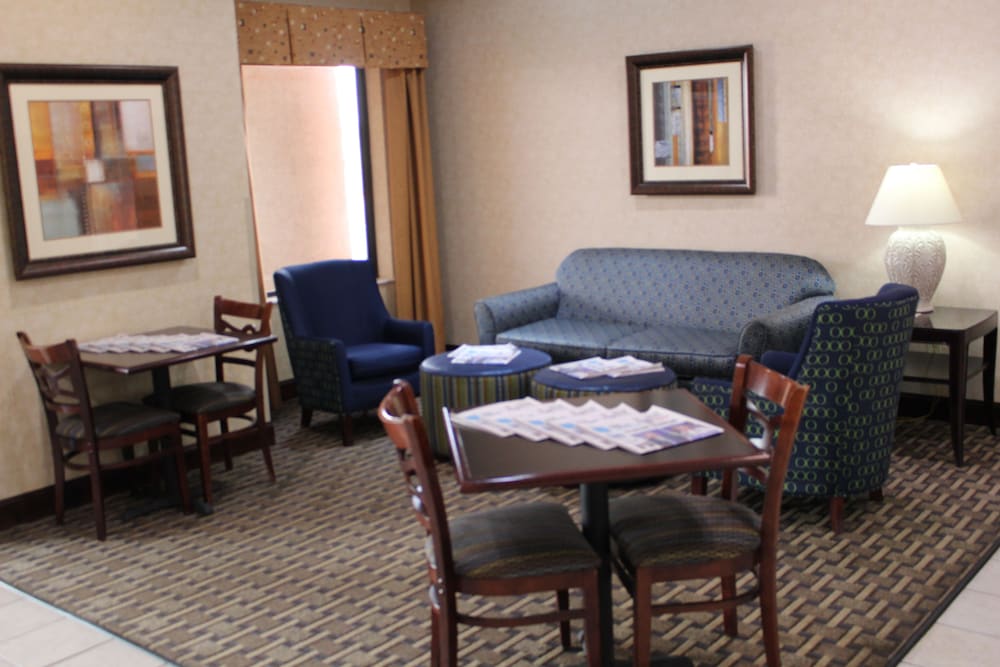 holiday inn express kansas city liberty by ihg