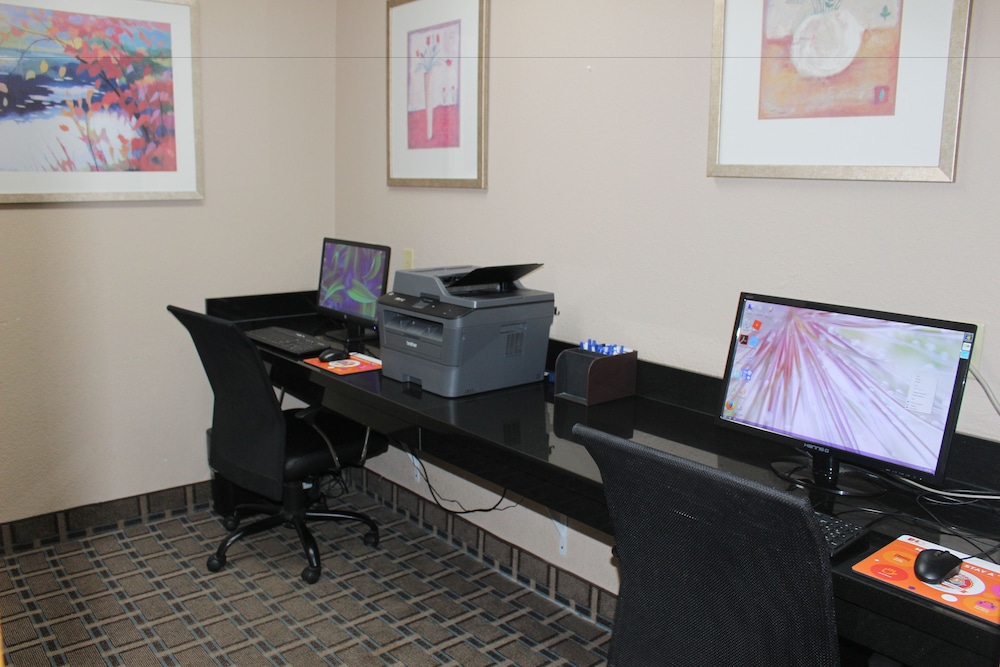 holiday inn express kansas city liberty by ihg