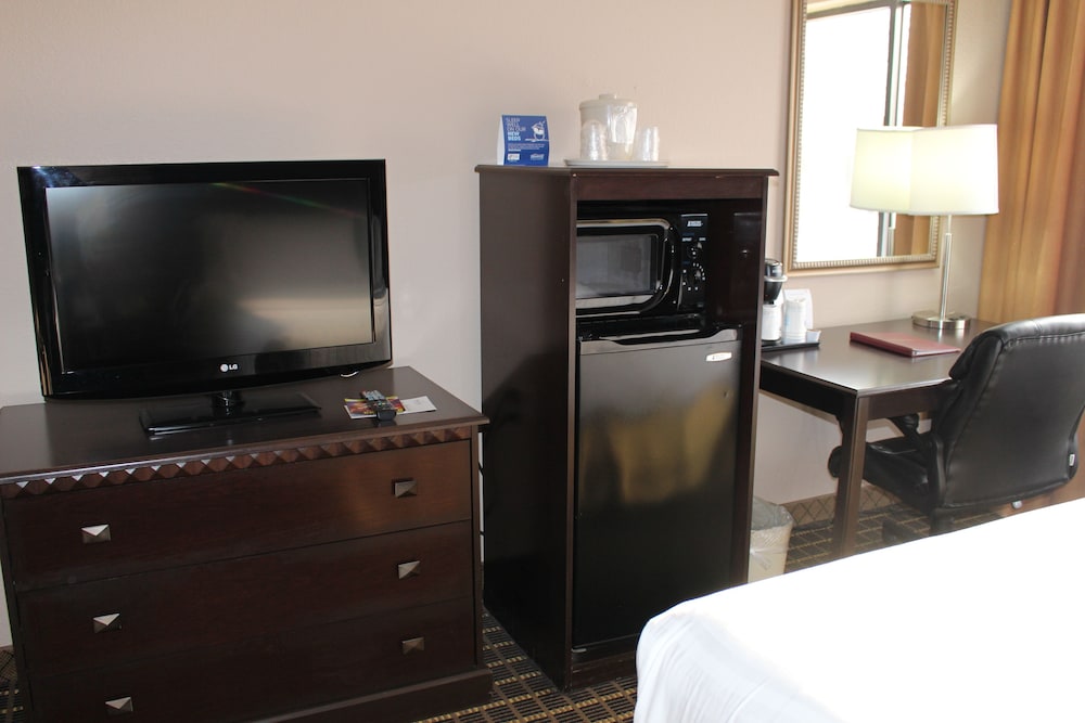 holiday inn express kansas city liberty by ihg