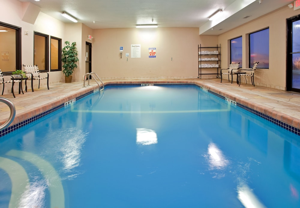 holiday inn express kansas city liberty by ihg