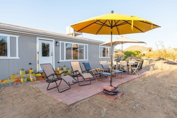 marbella lane 10 acres oasis desert retreat