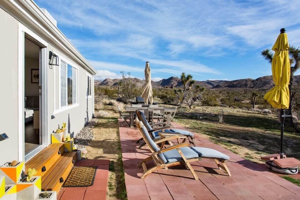 marbella lane 10 acres oasis desert retreat