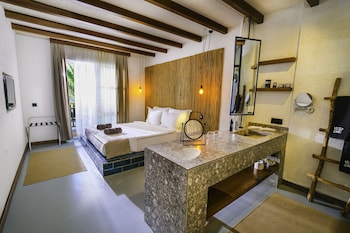 very chic hotel adult only