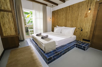 very chic hotel adult only