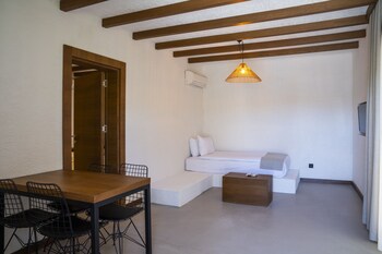 very chic hotel adult only