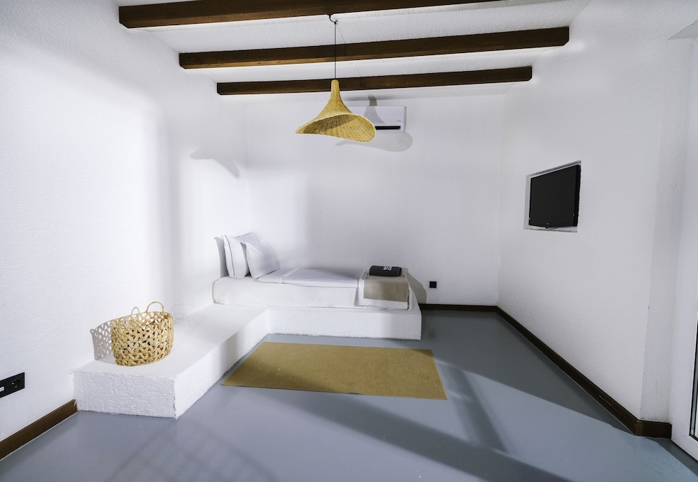 very chic hotel adult only