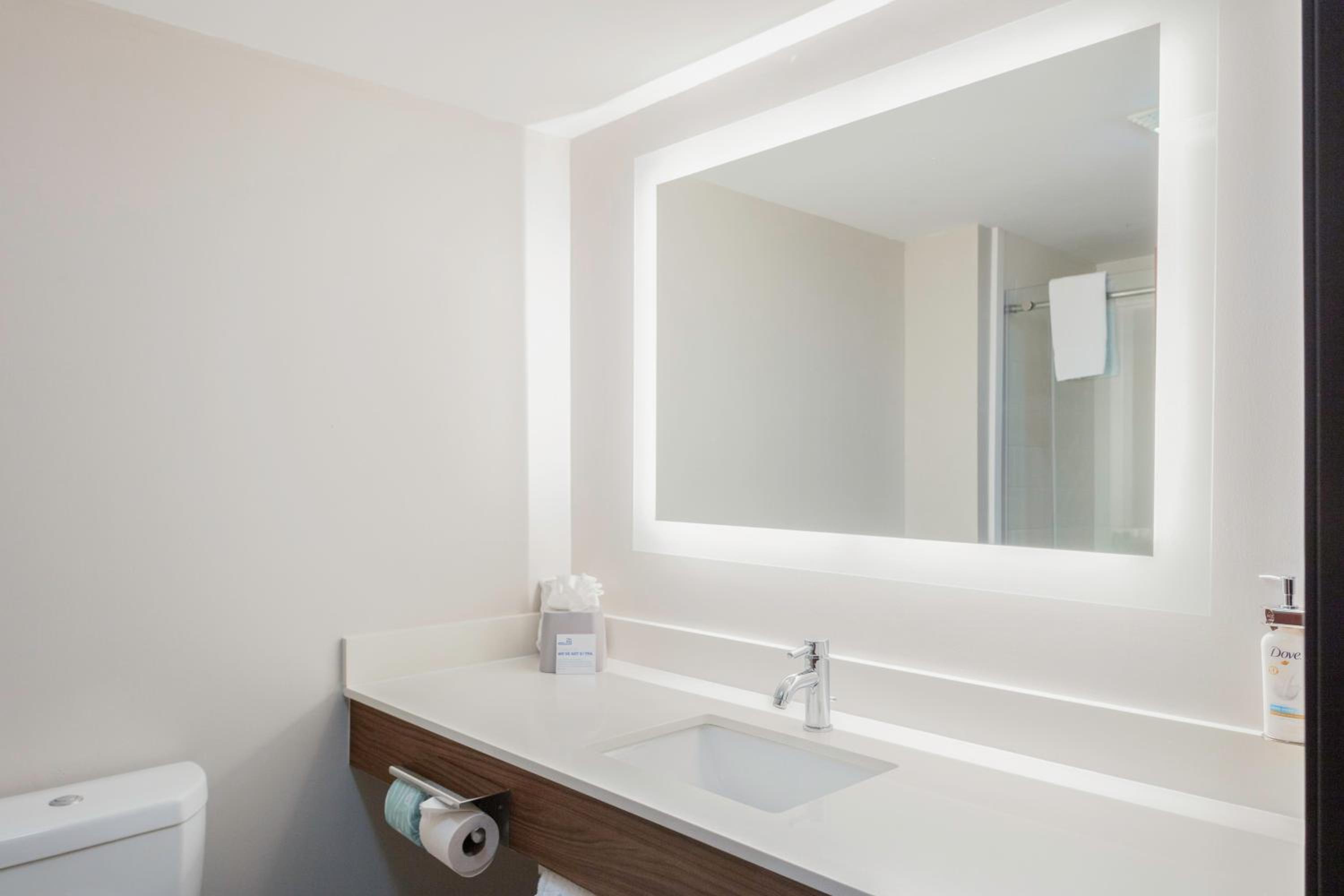 holiday inn express and suites roanoke rapids se by ihg