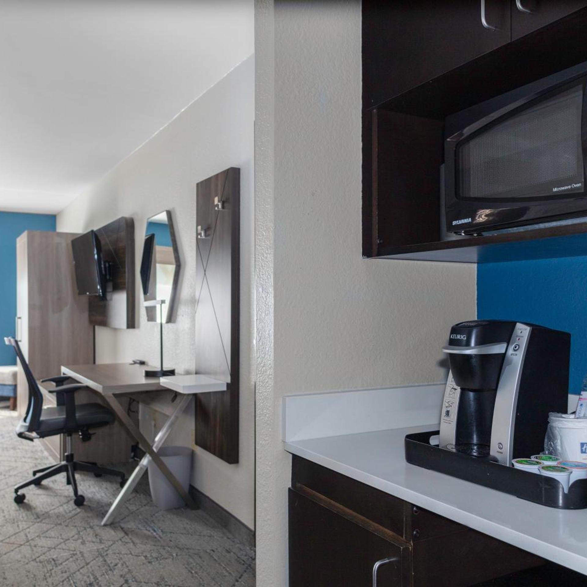 holiday inn express and suites roanoke rapids se by ihg