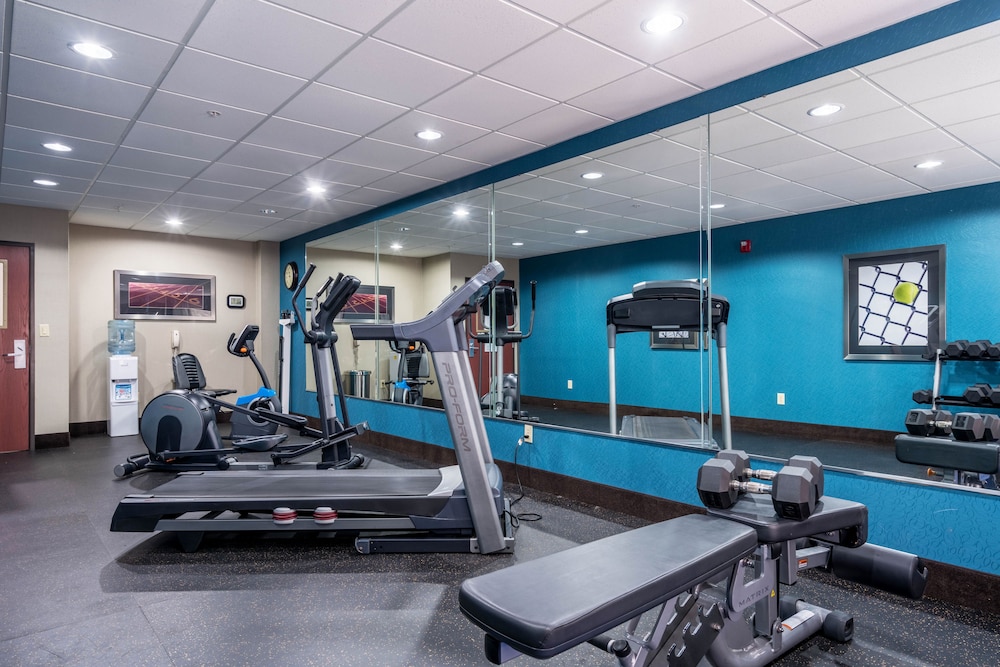 holiday inn express and suites roanoke rapids se by ihg
