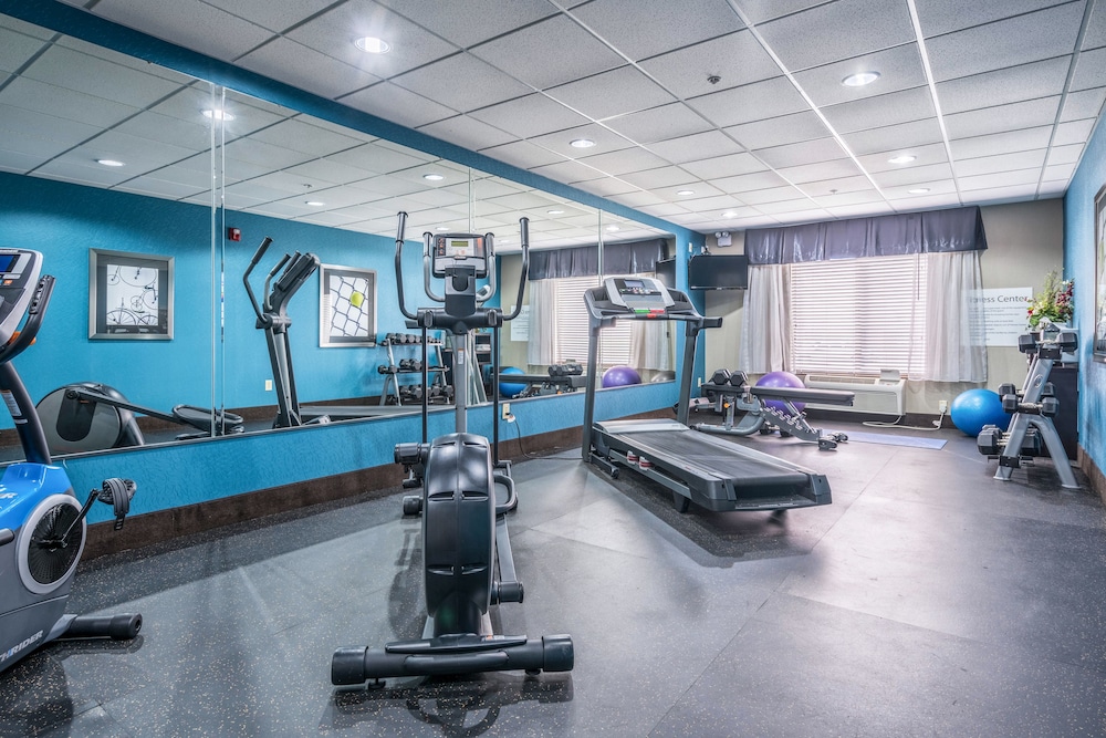 holiday inn express and suites roanoke rapids se by ihg