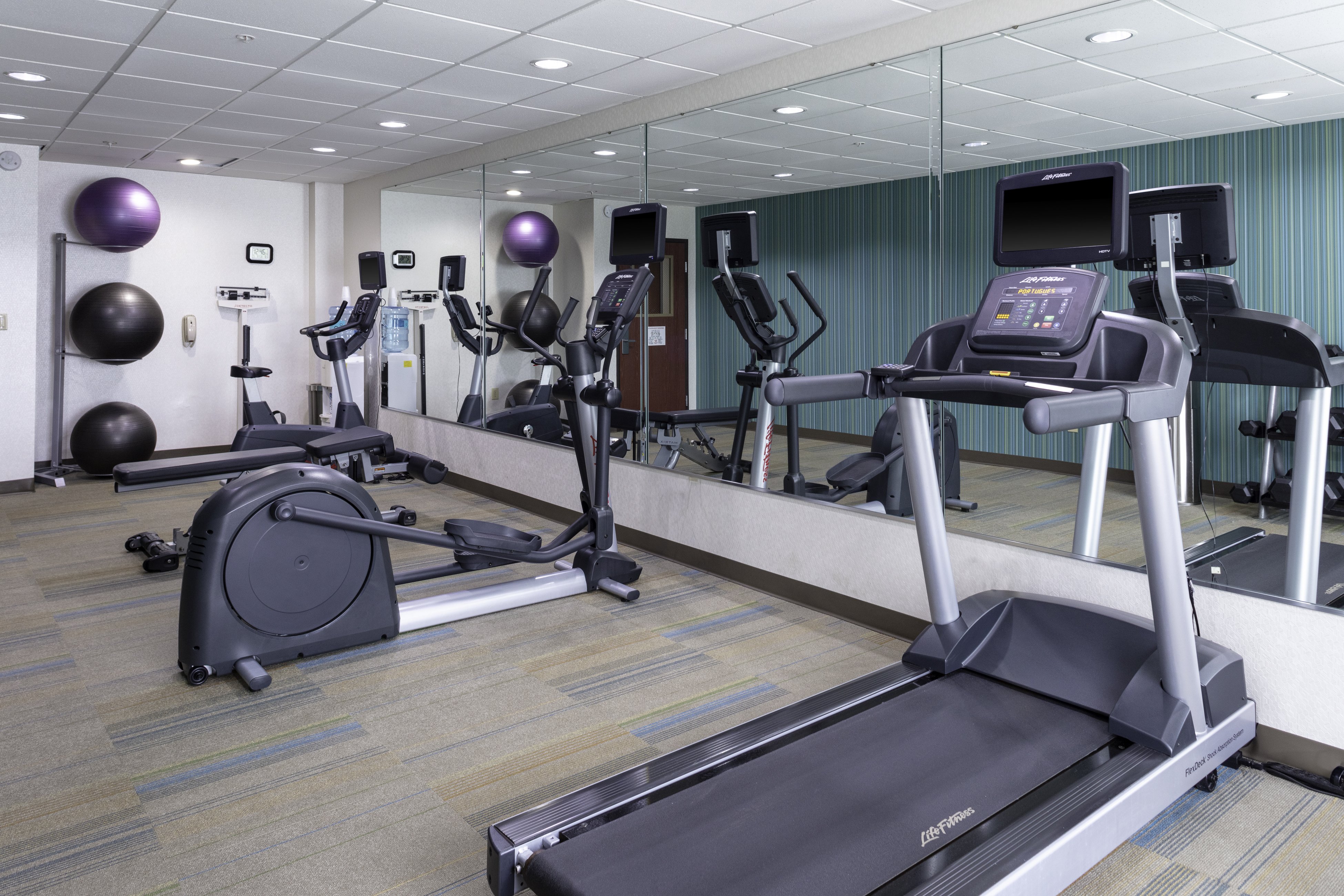 holiday inn express and suites roanoke rapids se by ihg