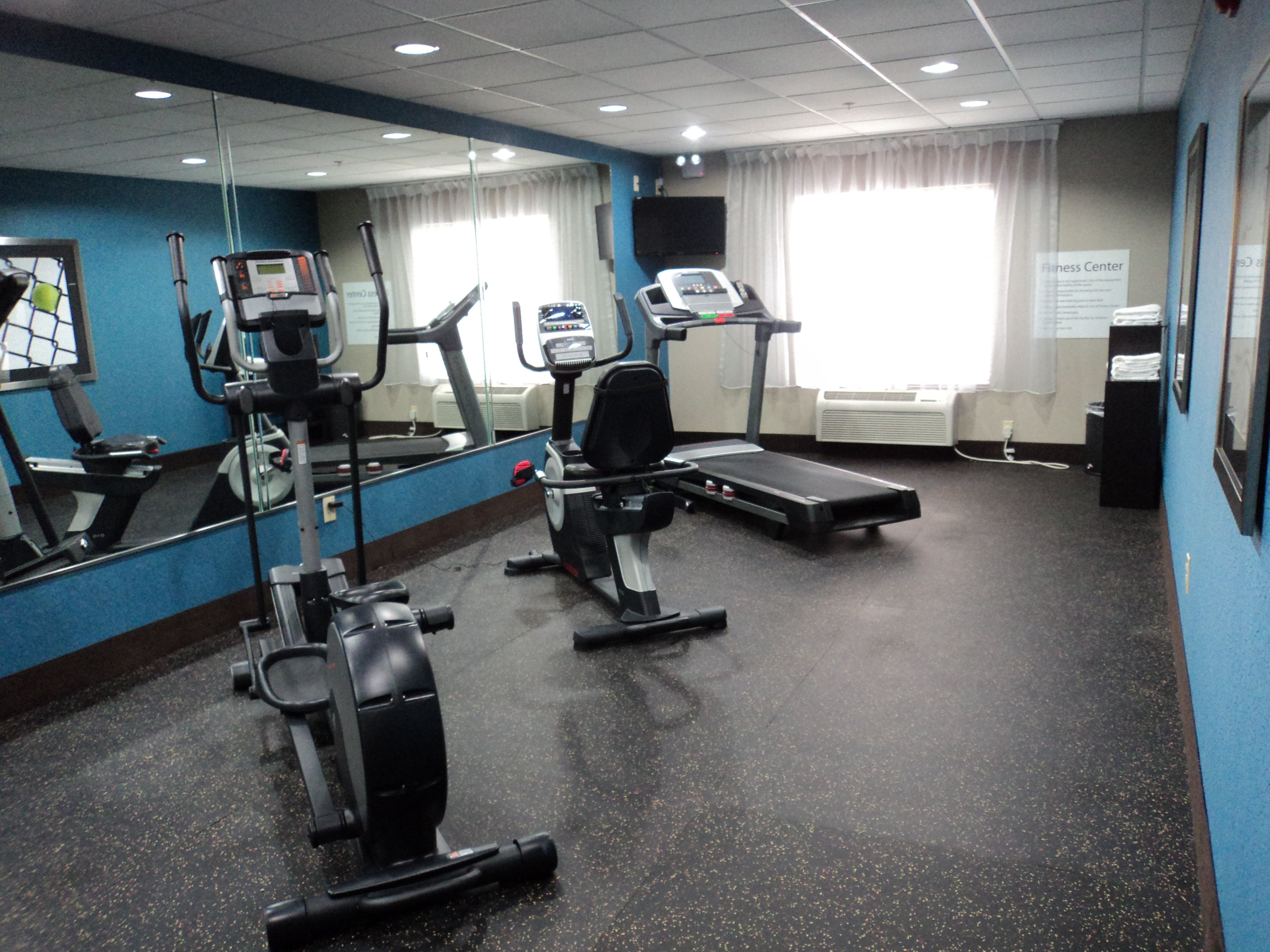 holiday inn express and suites roanoke rapids se by ihg