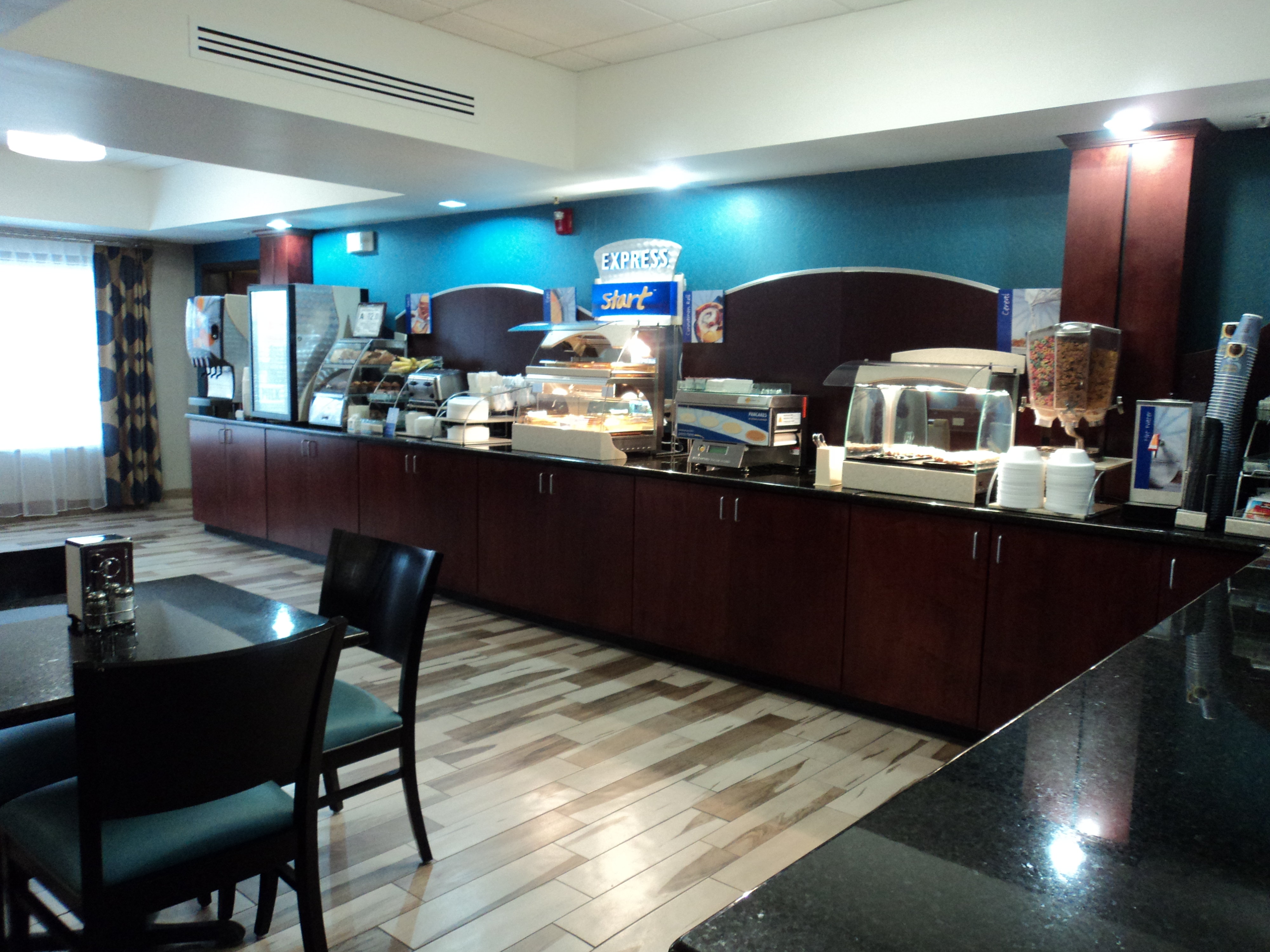 holiday inn express and suites roanoke rapids se by ihg
